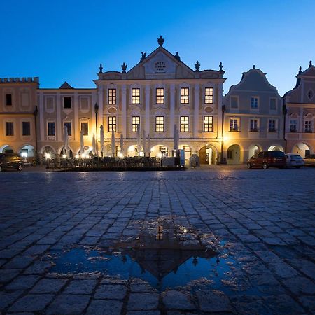 Hotel U Černého orla Telč Esterno foto